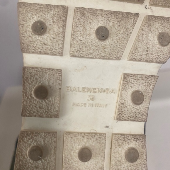 Gently used Authentic Balenciaga Race Runner Women’s sneakers - Picture 6 of 6